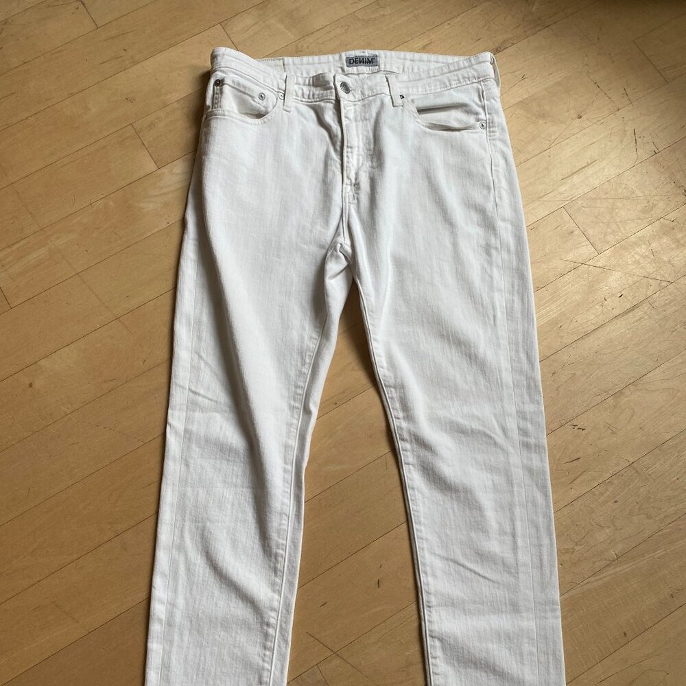 S.M.N. Studio mens "The Hunter" jeans sz 34 white denim standard slim
